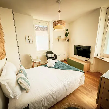 Le Cosy *